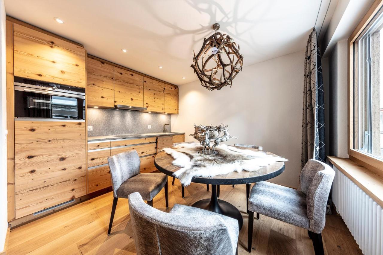 Unique Alpic Style In The Heart Of Apartment *