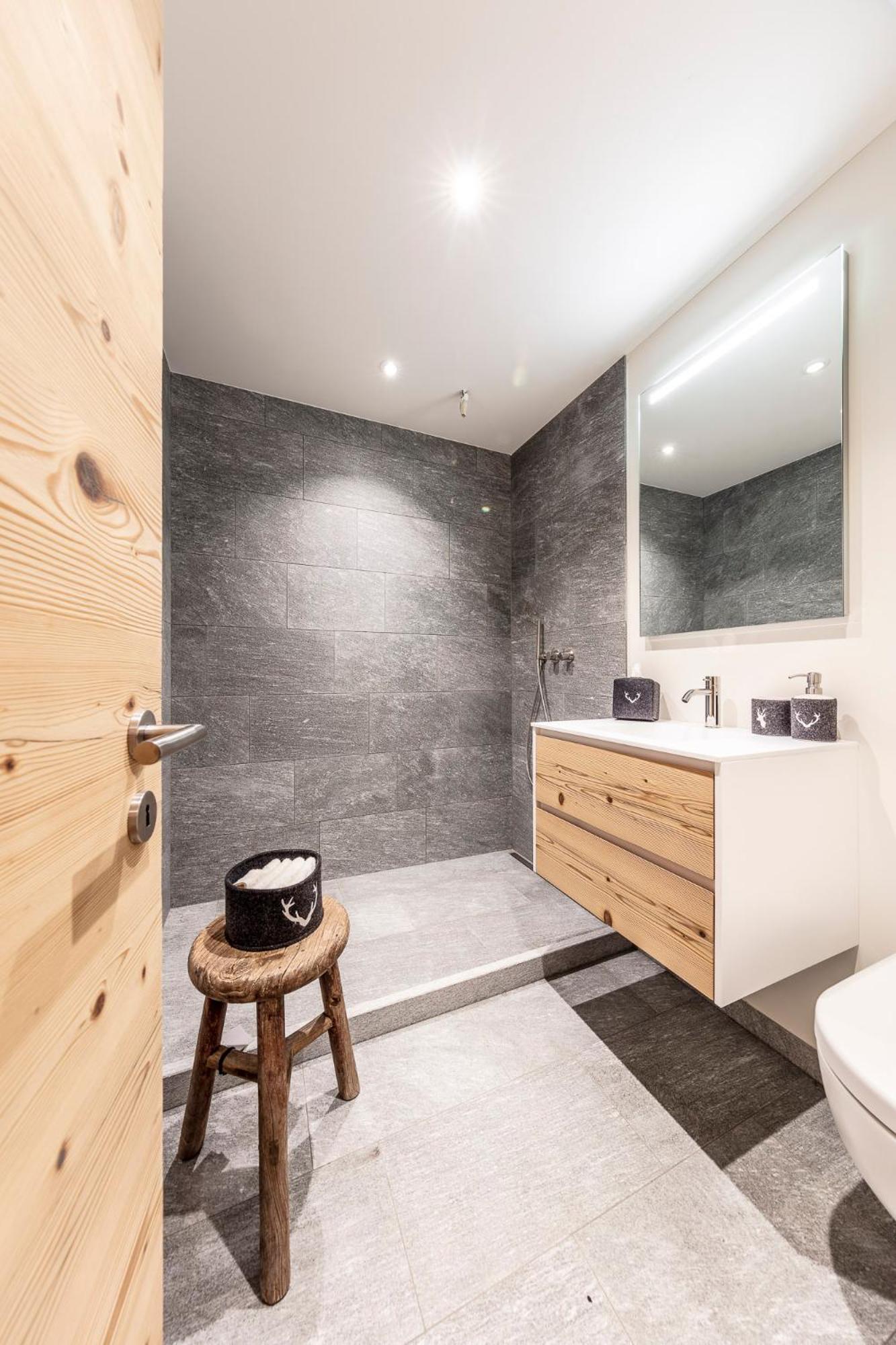 Unique Alpic Style In The Heart Of Apartment *